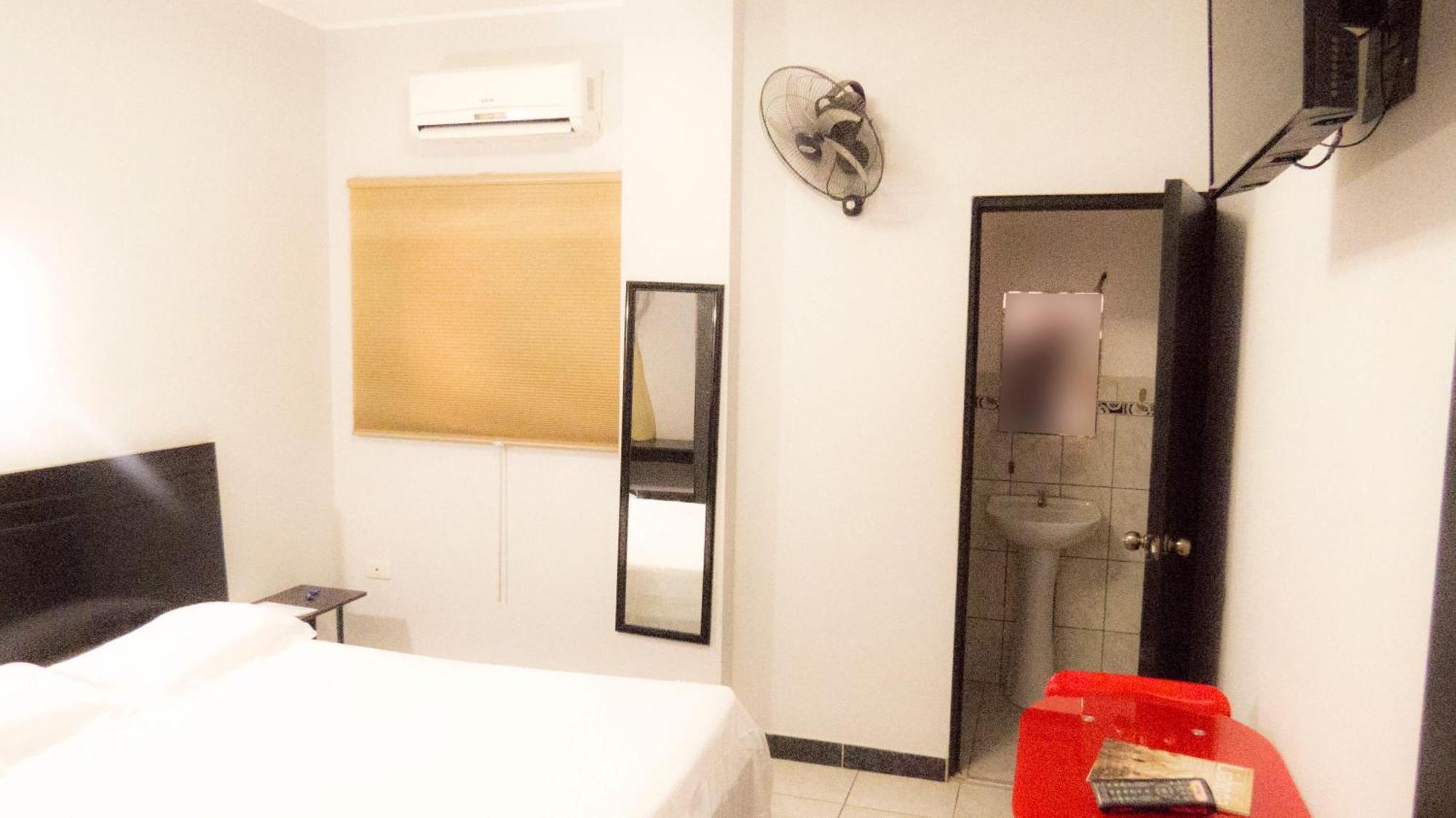 Jer'S Hostal Tumbes Εξωτερικό φωτογραφία