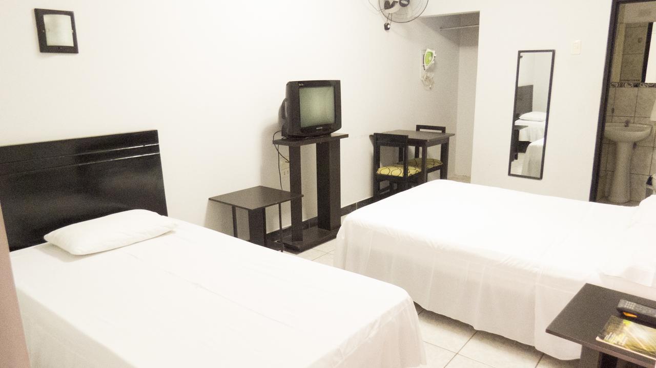 Jer'S Hostal Tumbes Εξωτερικό φωτογραφία