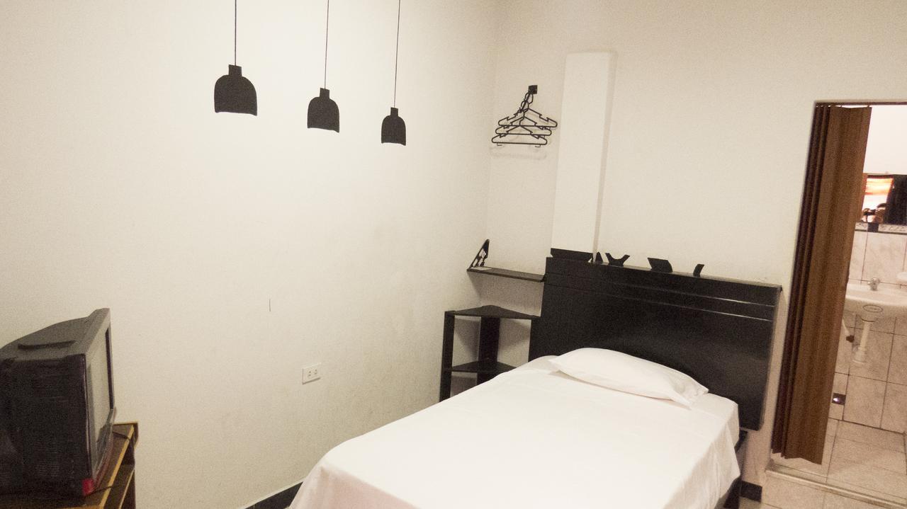 Jer'S Hostal Tumbes Εξωτερικό φωτογραφία