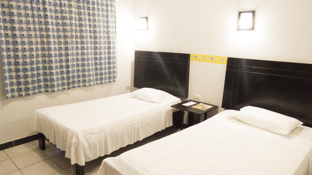 Jer'S Hostal Tumbes Εξωτερικό φωτογραφία