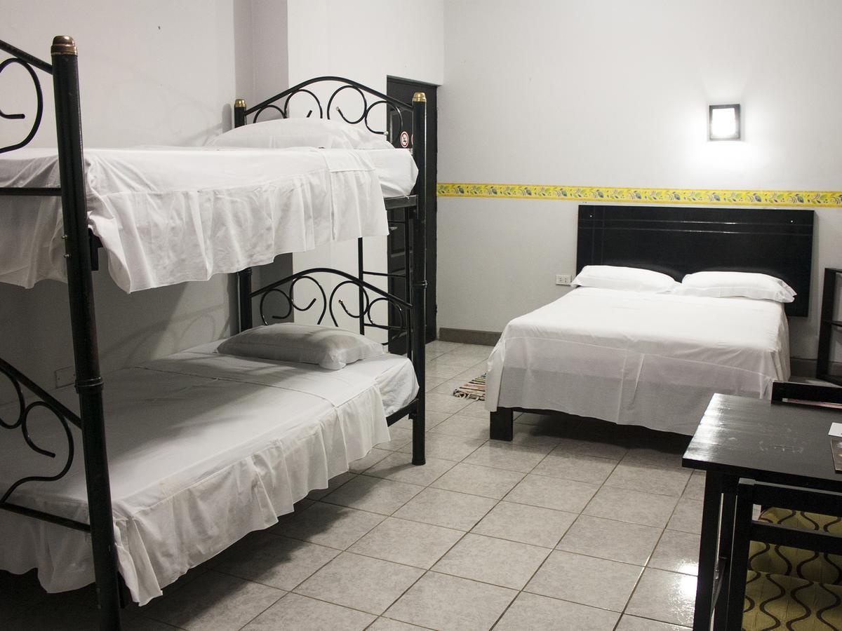 Jer'S Hostal Tumbes Εξωτερικό φωτογραφία