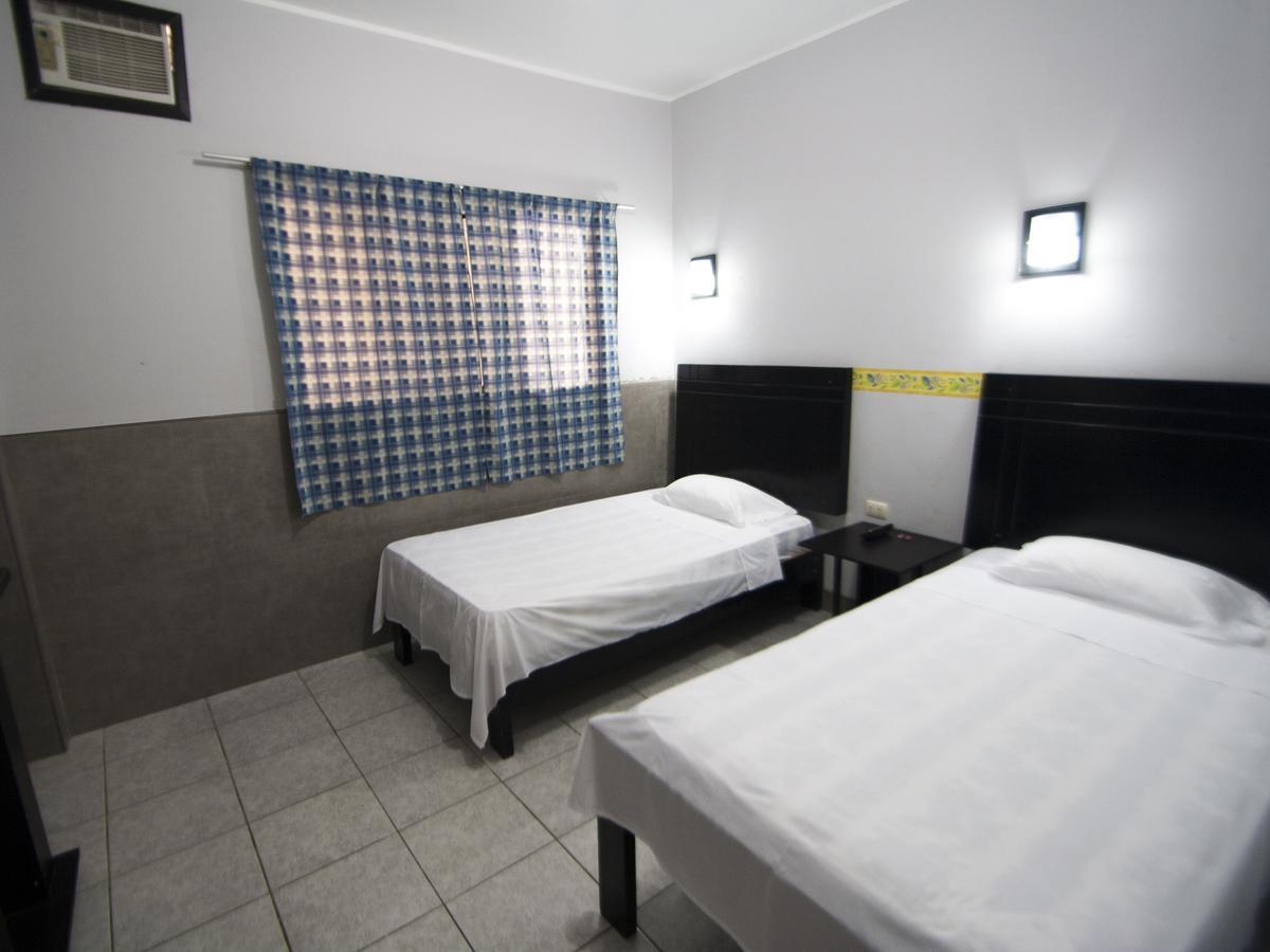 Jer'S Hostal Tumbes Εξωτερικό φωτογραφία
